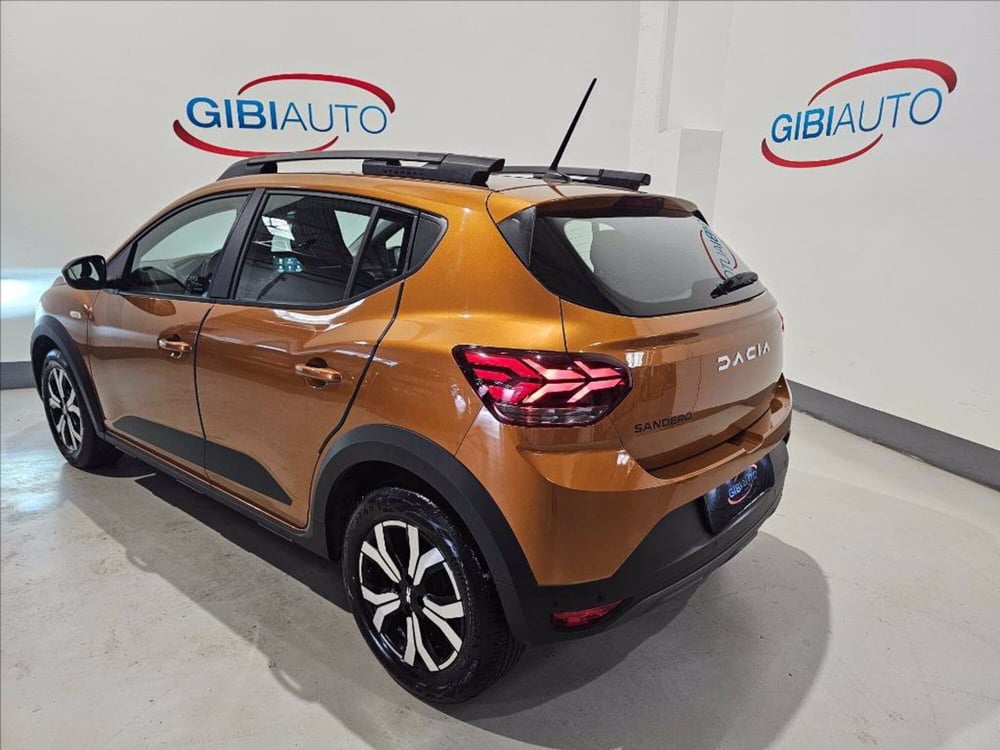 Dacia Sandero usata a Palermo (7)