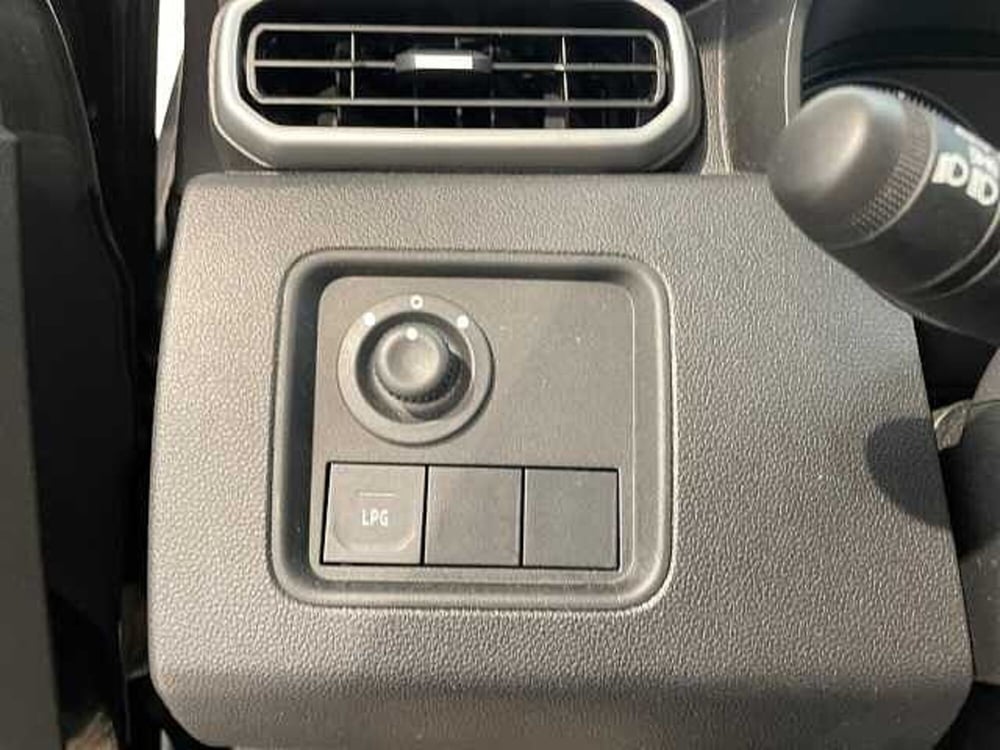 Dacia Duster usata a Ravenna (16)