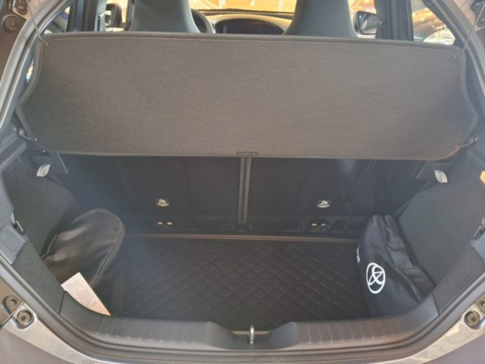 Toyota Aygo X nuova a Vicenza (6)