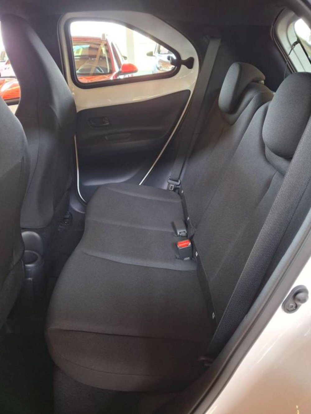 Toyota Aygo X nuova a Vicenza (9)