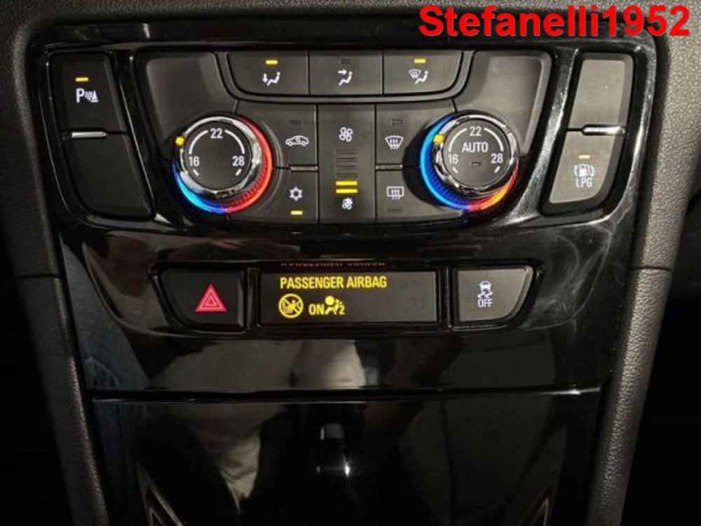 Opel Mokka usata a Bologna (17)