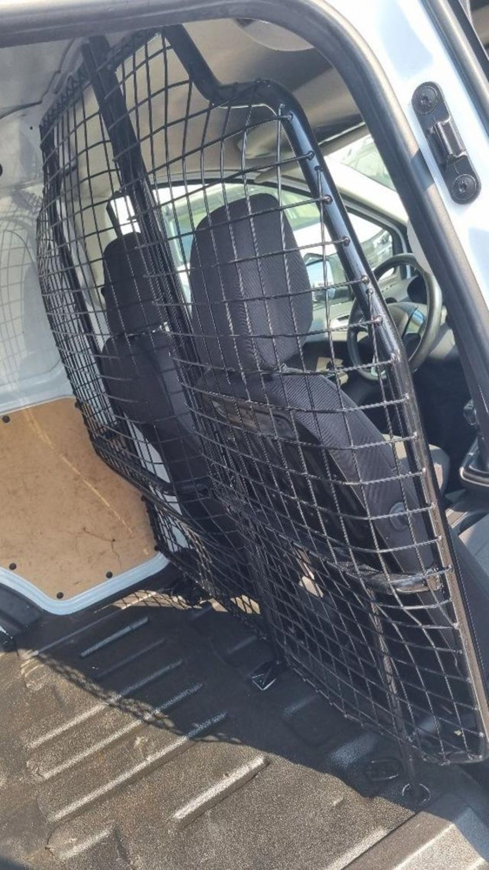Ford Transit Courier usata a Savona (17)