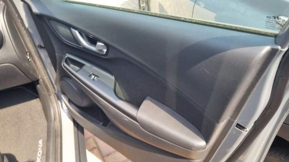 Hyundai Kona usata a Savona (8)