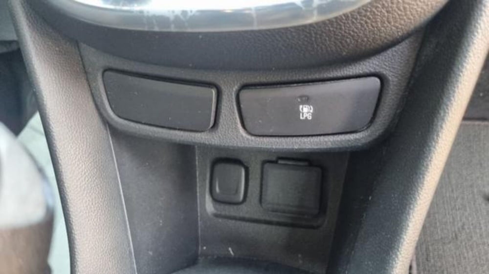 Opel Mokka usata a Savona (11)