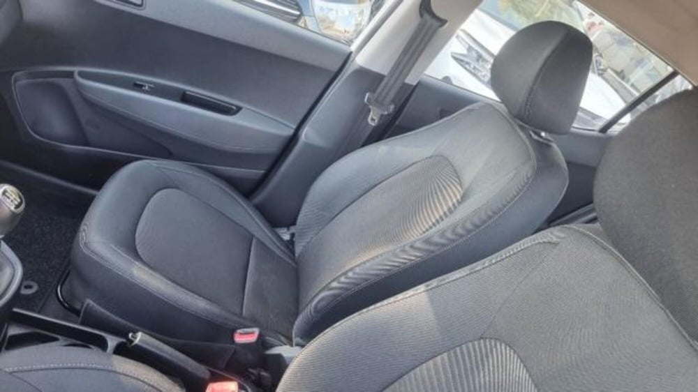 Hyundai i10 usata a Savona (13)