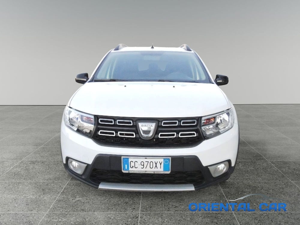 Dacia Logan usata a La Spezia (3)
