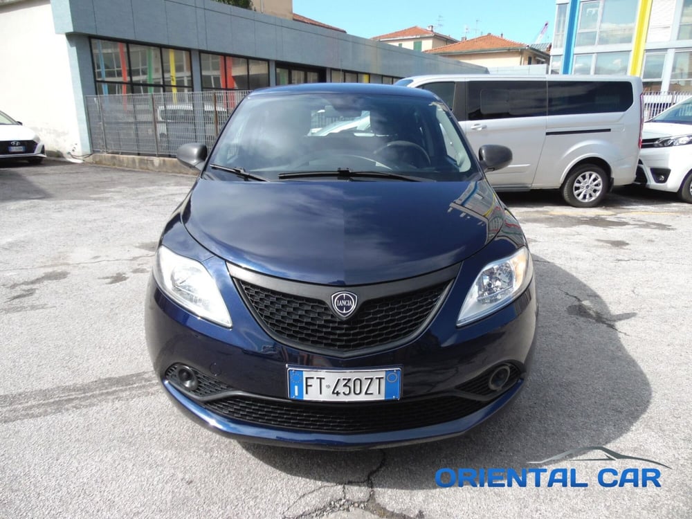 Lancia Ypsilon usata a La Spezia