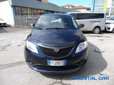 Lancia Ypsilon 1.2 69 CV 5 porte Elefantino Blu del 2019 usata a La Spezia