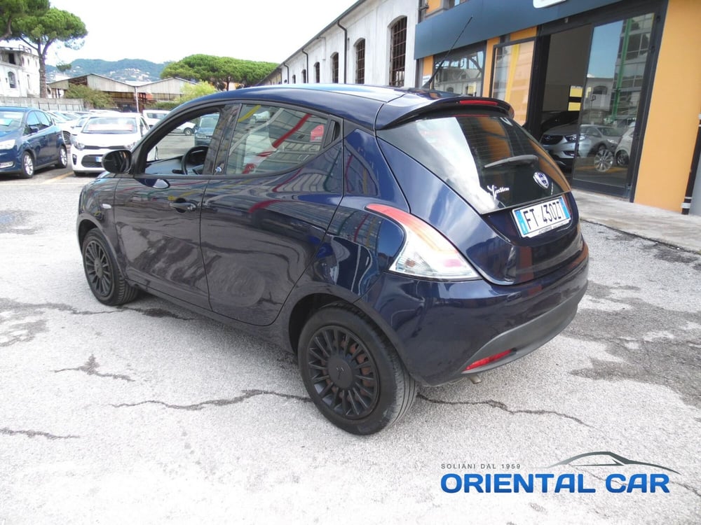 Lancia Ypsilon usata a La Spezia (5)