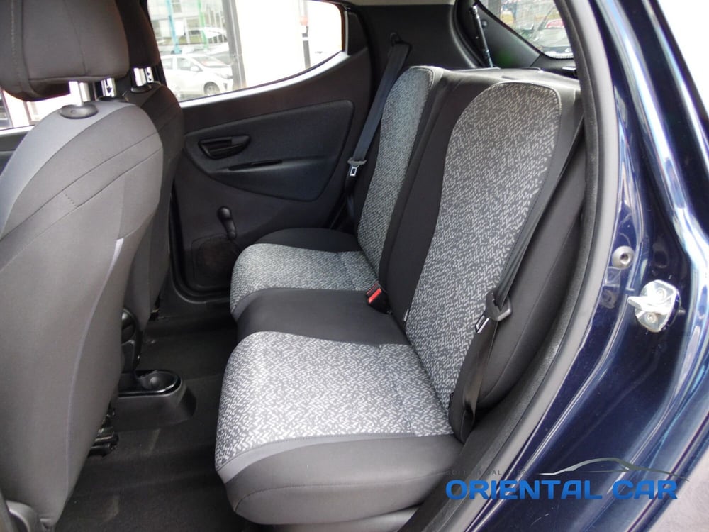 Lancia Ypsilon usata a La Spezia (8)