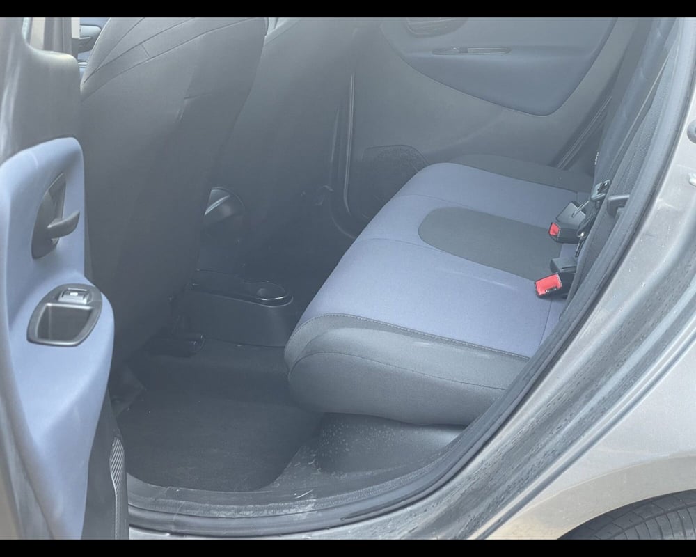 Lancia Ypsilon usata a Treviso (12)