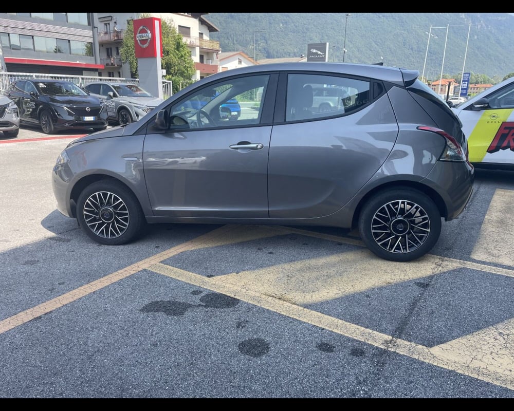 Lancia Ypsilon usata a Treviso (17)