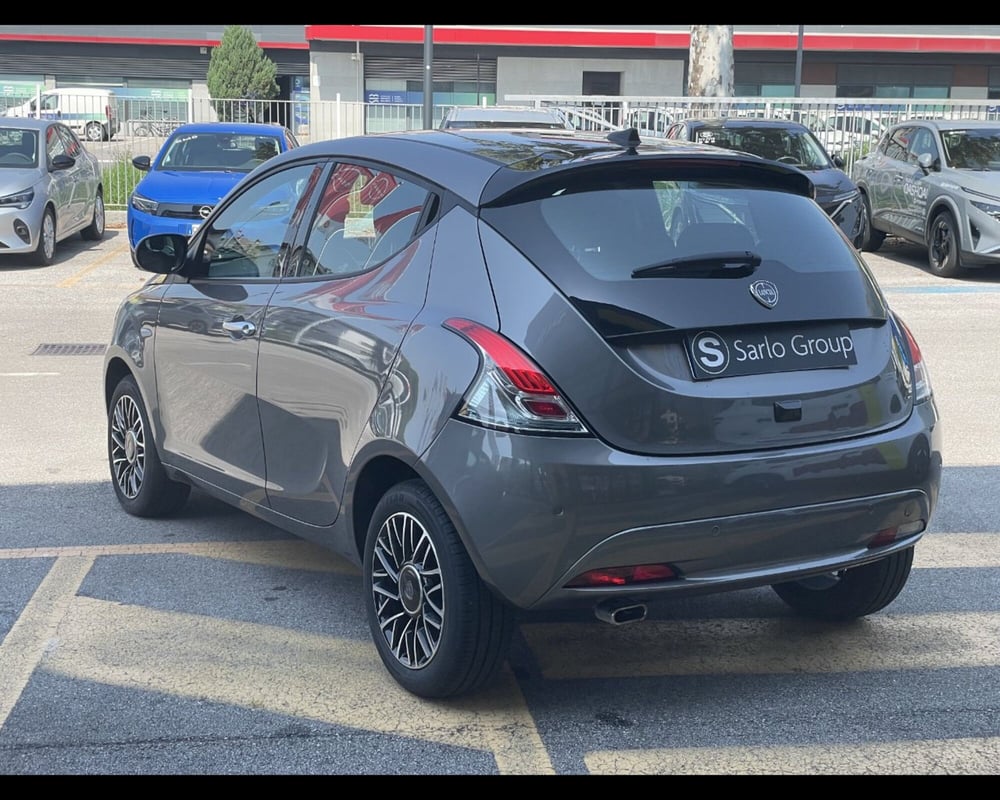 Lancia Ypsilon usata a Treviso (18)