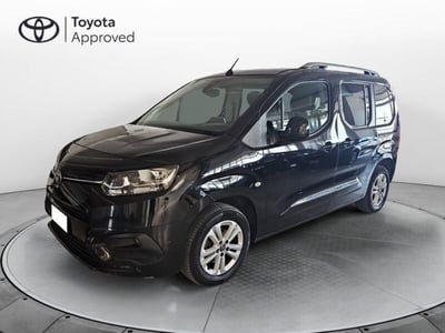 Toyota Proace City Verso City Verso 1.5D 100 CV S&amp;S Short D Executive del 2020 usata a Vicenza