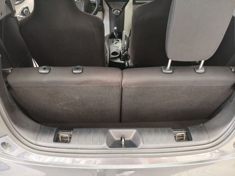 Toyota iQ usata a Roma (14)
