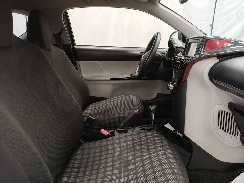 Toyota iQ usata a Roma (6)
