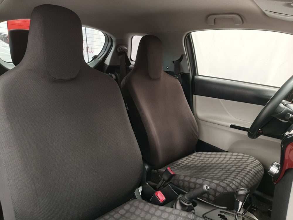 Toyota iQ usata a Roma (7)