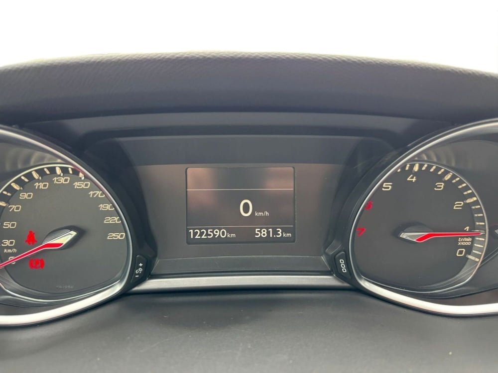 Peugeot 308 SW usata a Udine (8)
