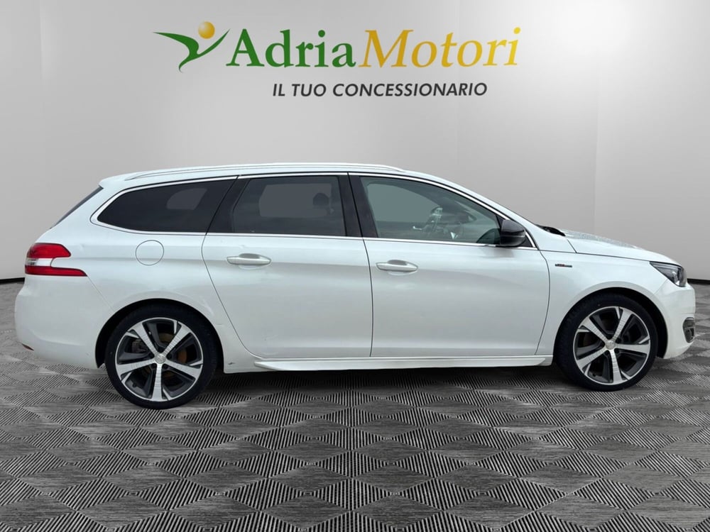 Peugeot 308 SW usata a Udine (9)