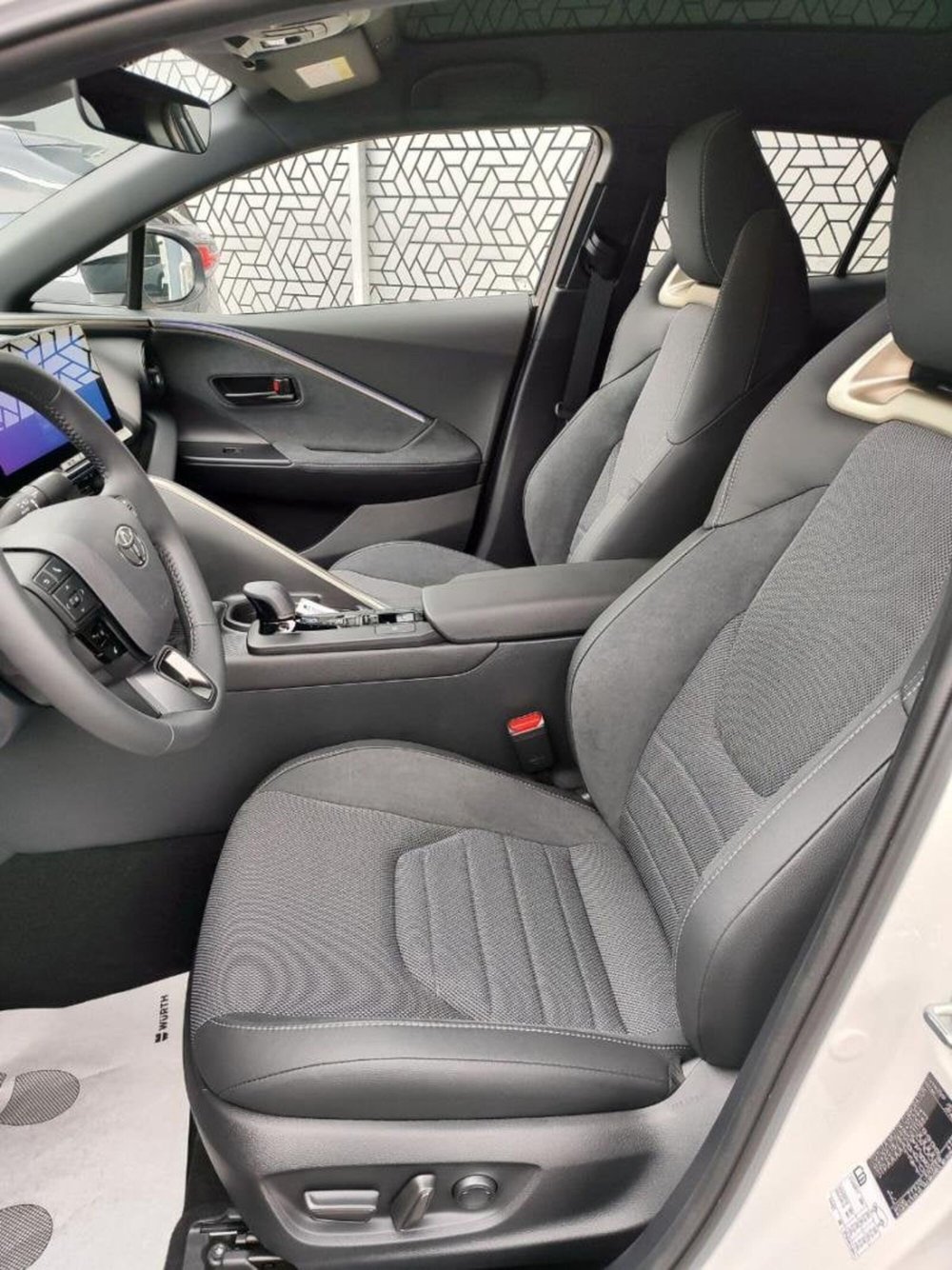 Toyota Toyota C-HR nuova a Perugia (11)