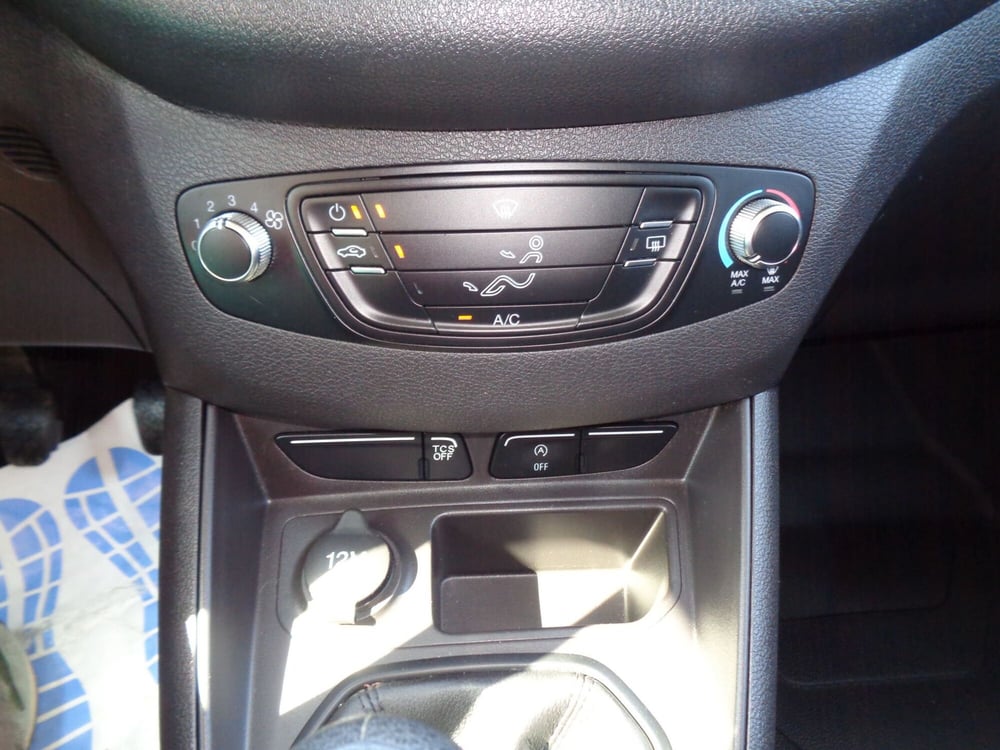 Ford Transit Courier usata a Treviso (12)