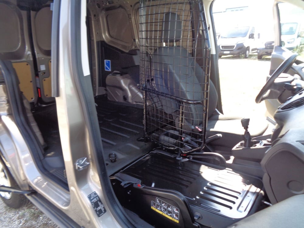 Ford Transit Courier usata a Treviso (19)