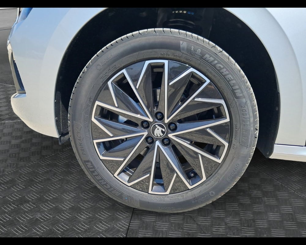 Skoda Kamiq nuova a Ravenna (9)