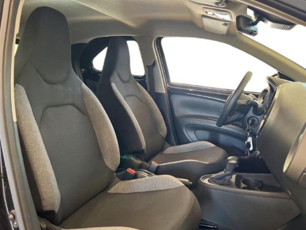 Toyota Aygo X usata a Vercelli (7)