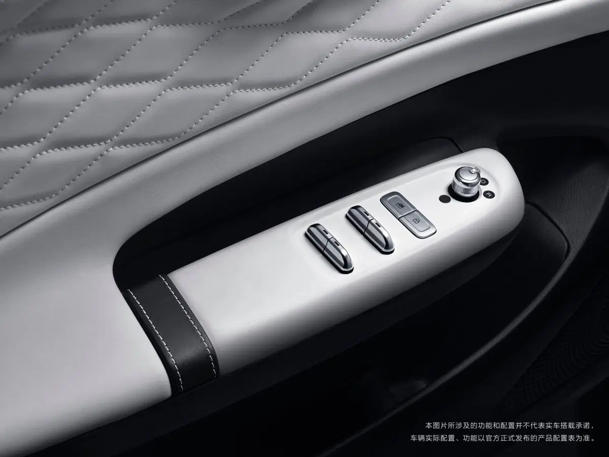 Dongfeng Box  nuova a Modena (8)