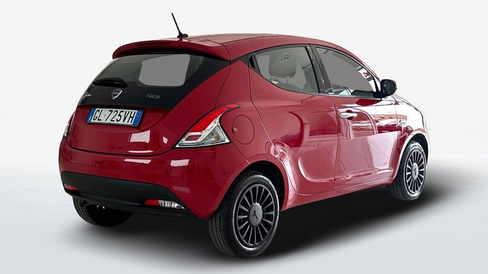Lancia Ypsilon usata  (3)