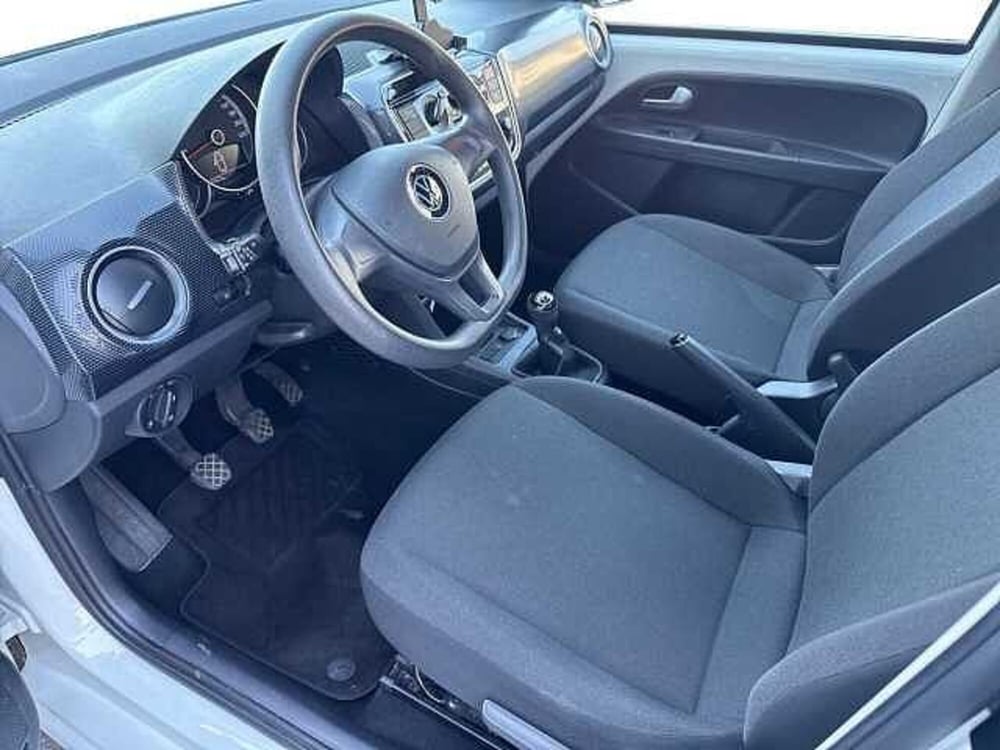 Volkswagen up! usata a Napoli (9)