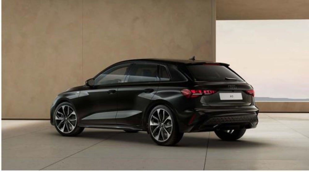 Audi A3 Sedan nuova a Milano (3)
