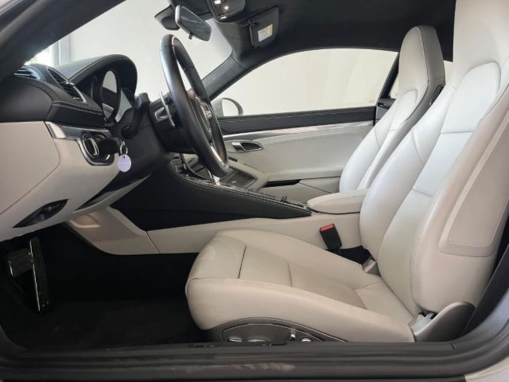 Porsche 718 Cayman  usata a Trapani (12)