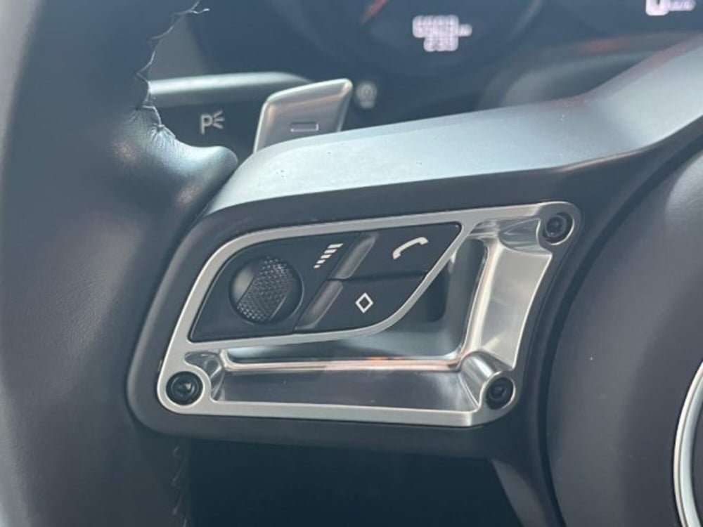 Porsche 718 Cayman  usata a Trapani (15)