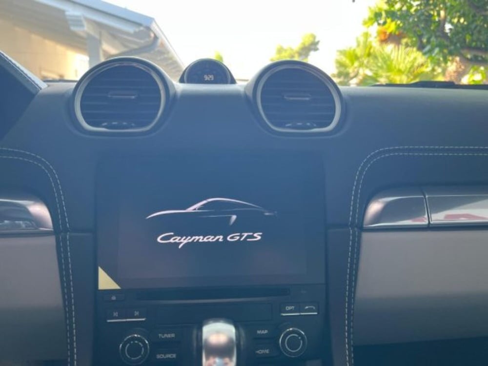 Porsche 718 Cayman  usata a Trapani (18)