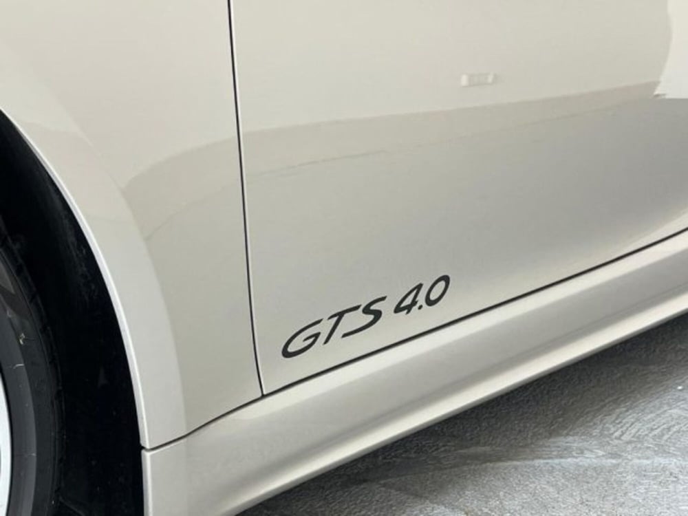 Porsche 718 Cayman  usata a Trapani (9)