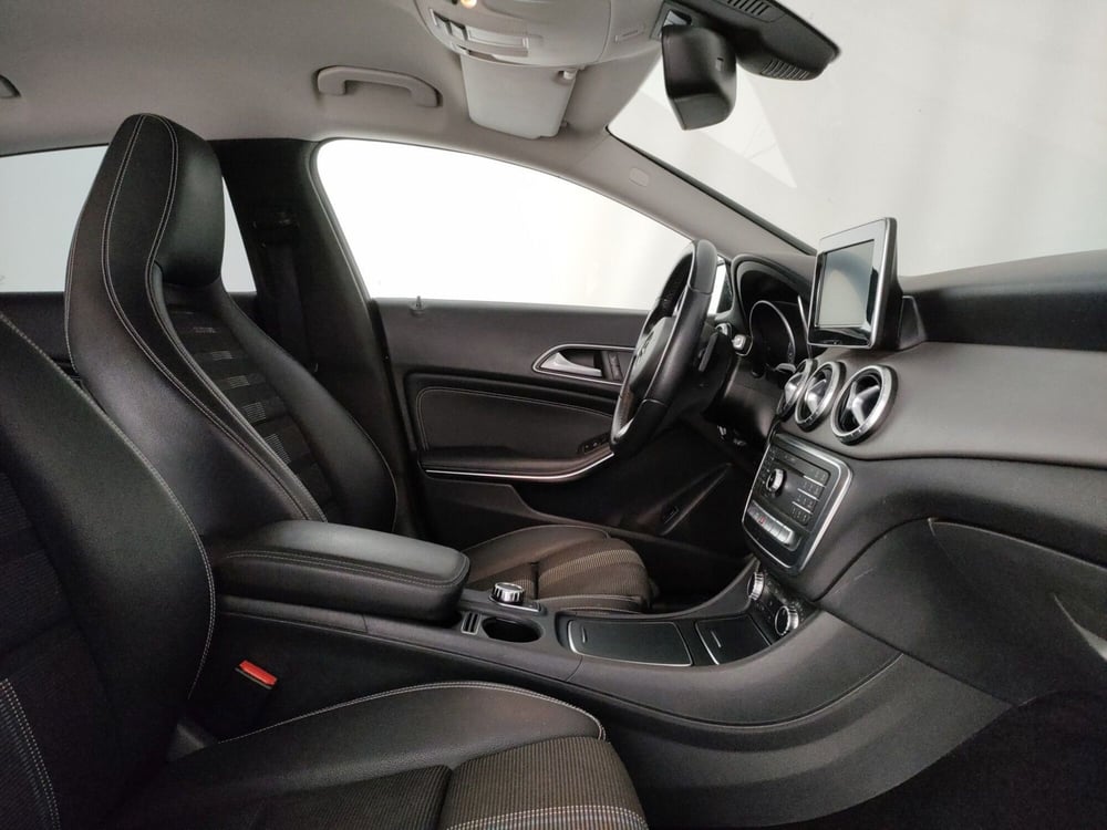 Mercedes-Benz CLA Shooting Brake usata a Roma (6)