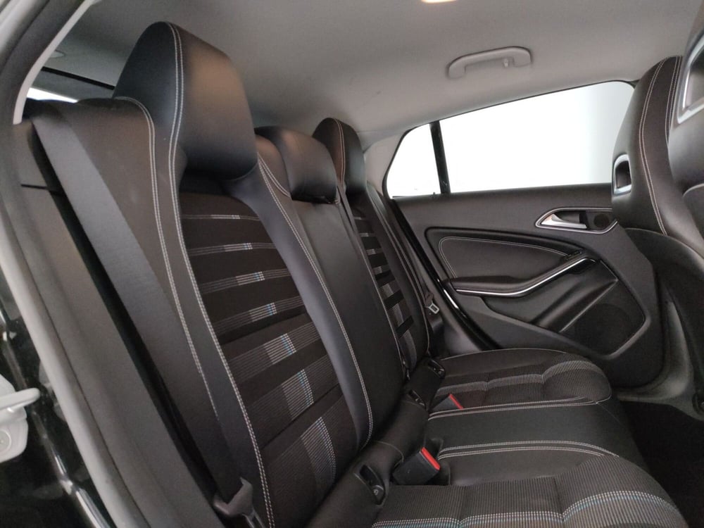 Mercedes-Benz CLA Shooting Brake usata a Roma (8)