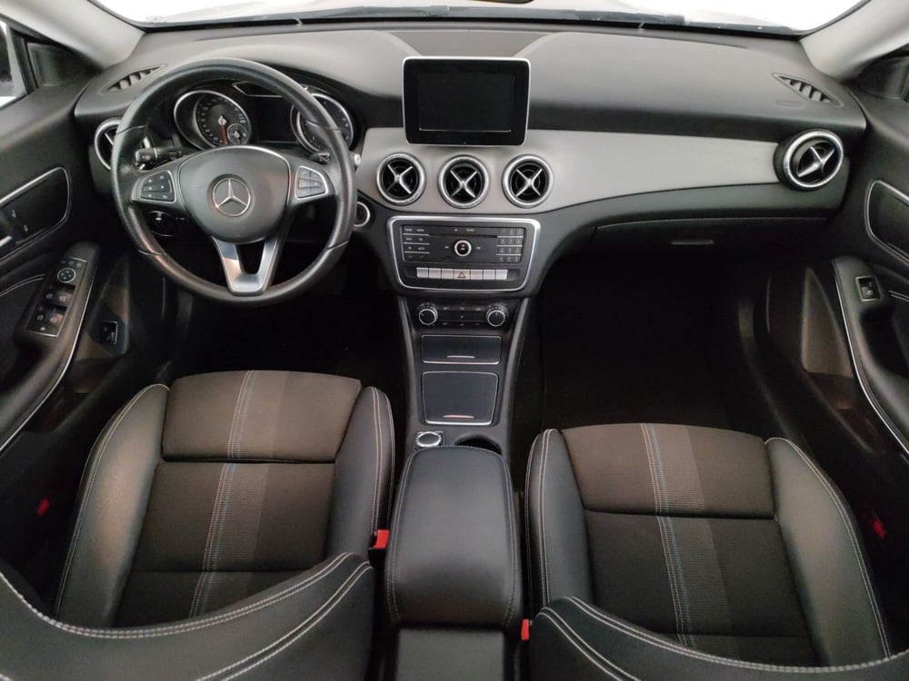 Mercedes-Benz CLA Shooting Brake usata a Roma (9)