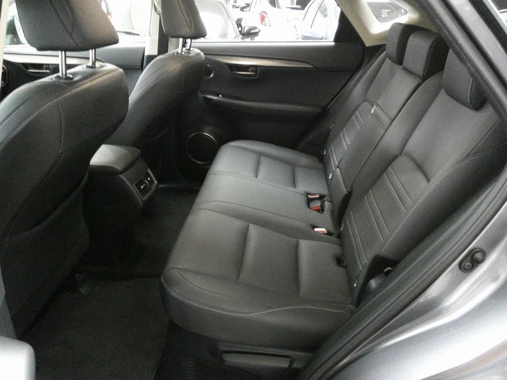 Lexus NX usata a Treviso (14)