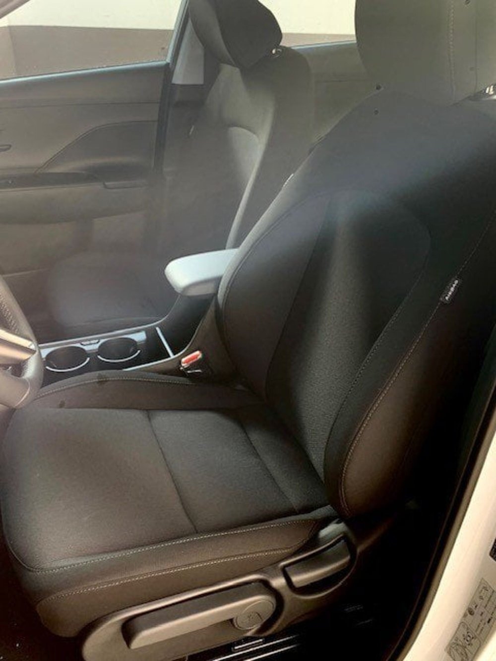 Hyundai Kona nuova a Cremona (6)