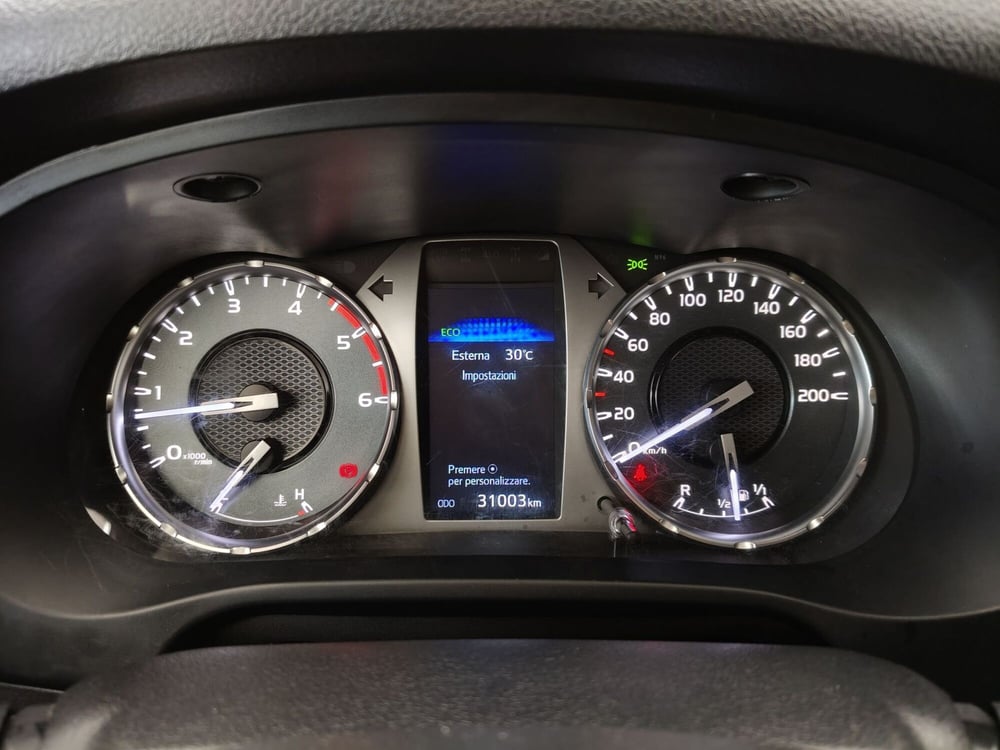 Toyota Hilux usata a Roma (16)