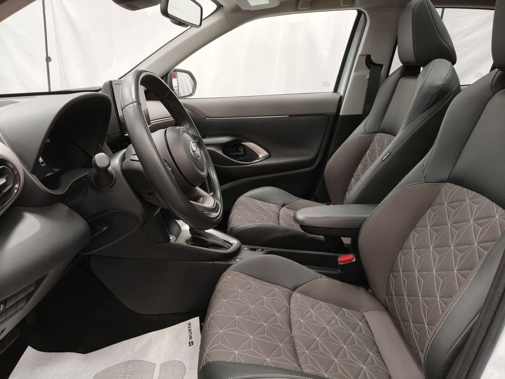 Toyota Yaris Cross usata a Roma (14)