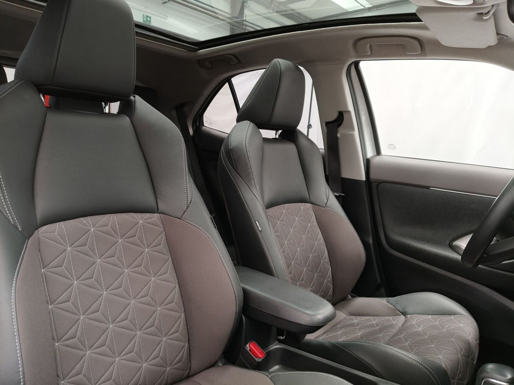 Toyota Yaris Cross usata a Roma (7)