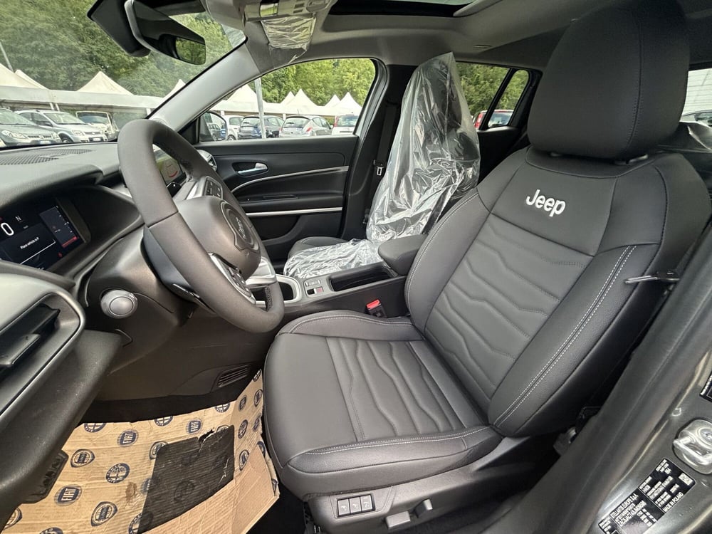 Jeep Avenger nuova a La Spezia (10)