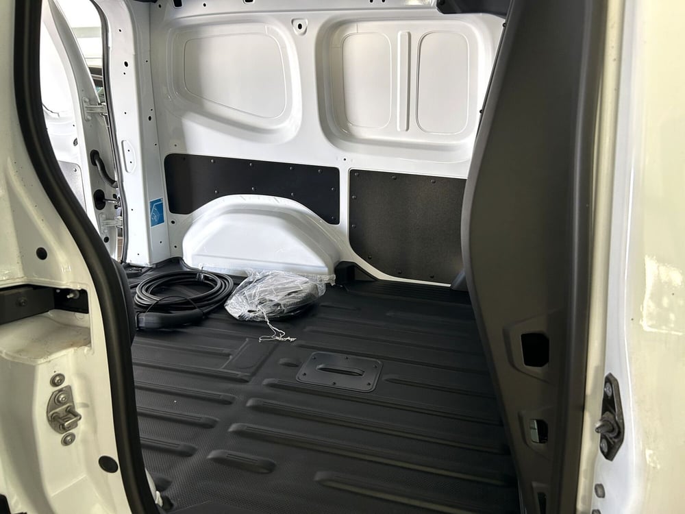 Nissan Townstar nuova a Ferrara (12)