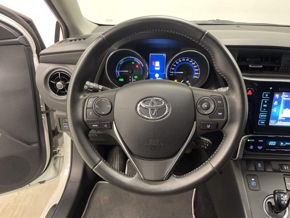 Toyota Auris Station Wagon usata a Varese (14)