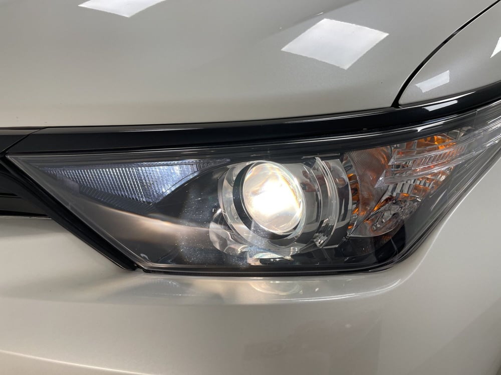 Toyota Auris Station Wagon usata a Varese (18)