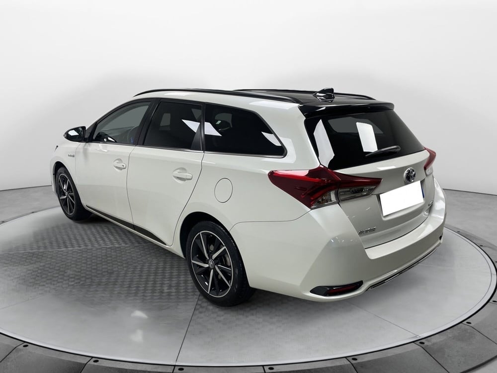 Toyota Auris Station Wagon usata a Varese (4)