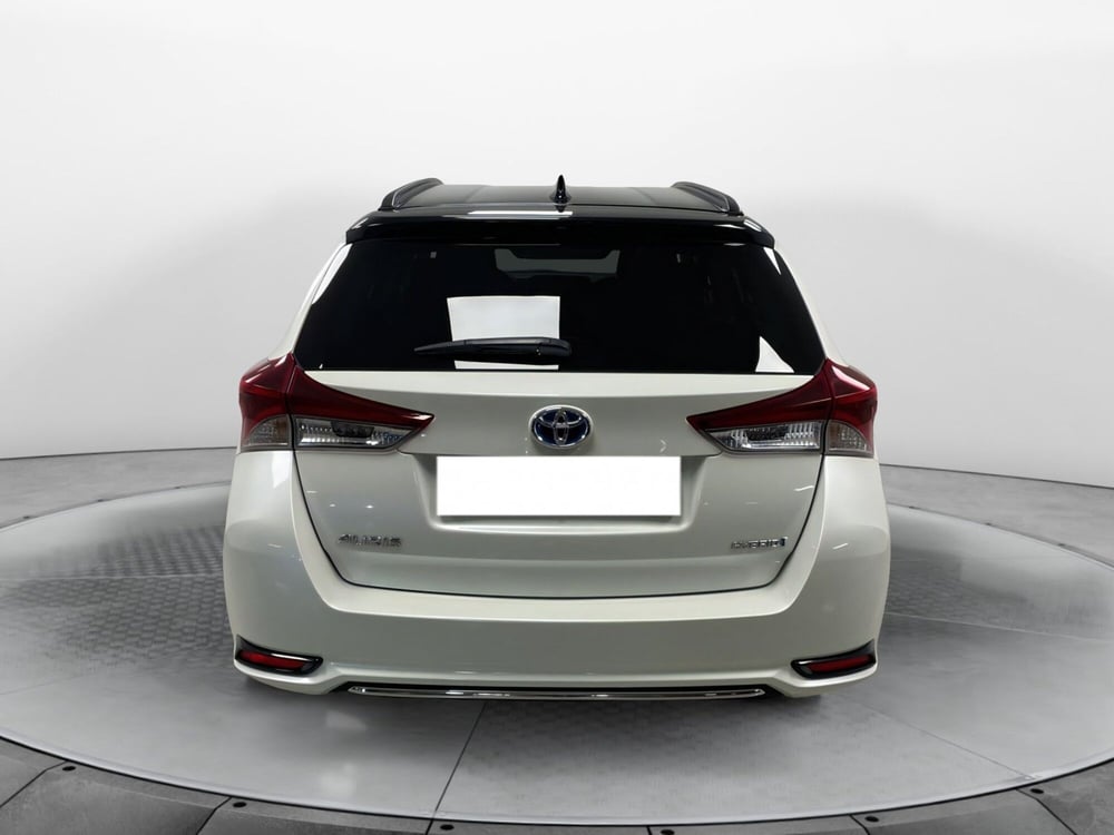 Toyota Auris Station Wagon usata a Varese (5)